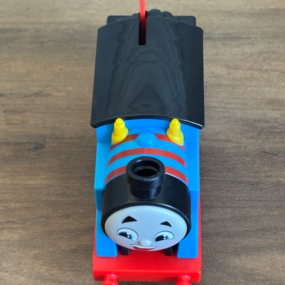 THOMAS THE TANK ENGINE TRAIN Motorized Train Mattel Gullane 2021 Moving WORKS! - Picture 5 of 11